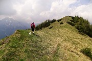 63 Verso la cima del Monte Brate (1932 m)